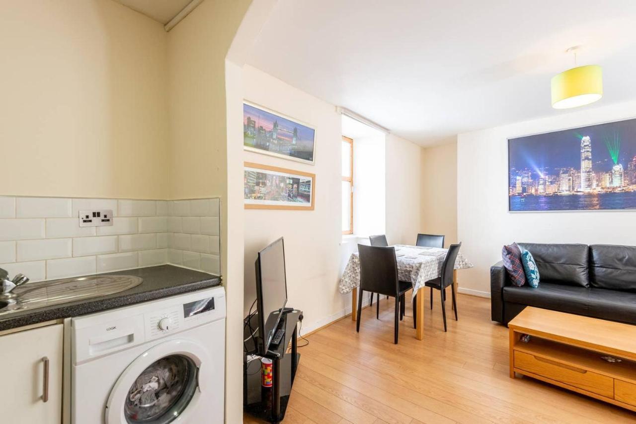 City Centre 2 Bed - Baron Taylor Street Інвернесс Екстер'єр фото